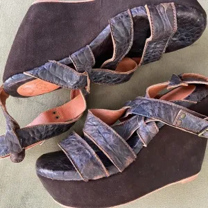 Anthropologie Gee WaWa Leather Platform Suede Wedge Shoes Sandals Women's Size 7