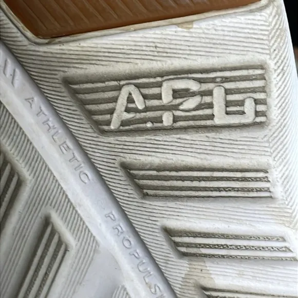APL Techloom Pro Sneakers Running Shoes Lightweight White Sz 7