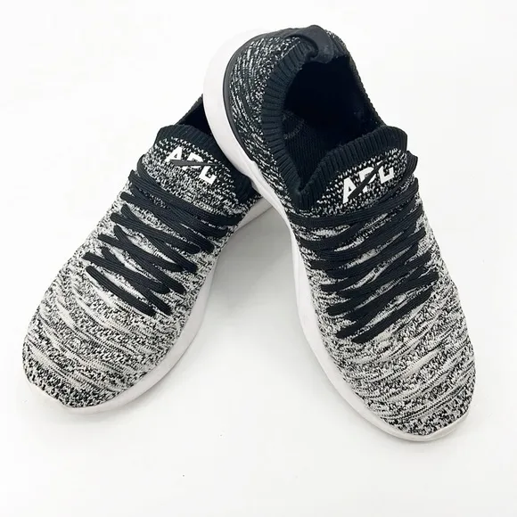 APL TechLoom Wave Running Shoes gray and white space dye size 7.5