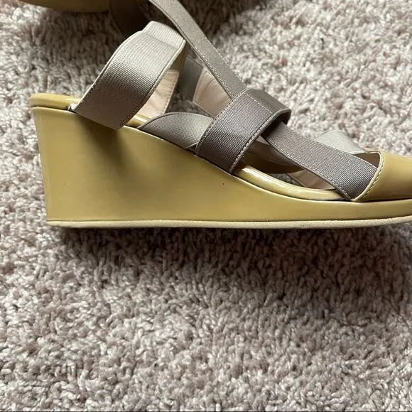 Aquatalia by Marvin K Tan Patent Strappy Wedge Sandals; SZ 8.5; Good Condition