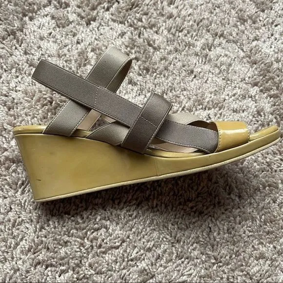Aquatalia by Marvin K Tan Patent Strappy Wedge Sandals; SZ 8.5; Good Condition