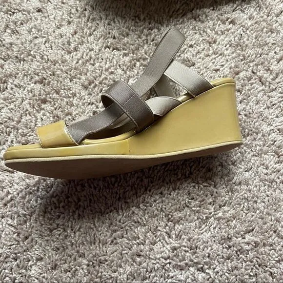Aquatalia by Marvin K Tan Patent Strappy Wedge Sandals; SZ 8.5; Good Condition