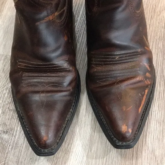 Ariat Snip Toe Brown Leather Cowgirl Boots Scallop