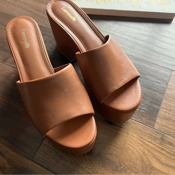 arroude Miso Leathet Platform Sandals NWOT