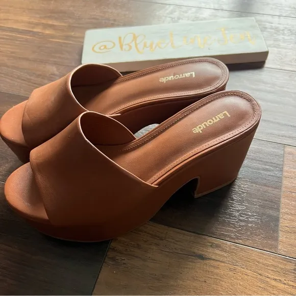 arroude Miso Leathet Platform Sandals NWOT