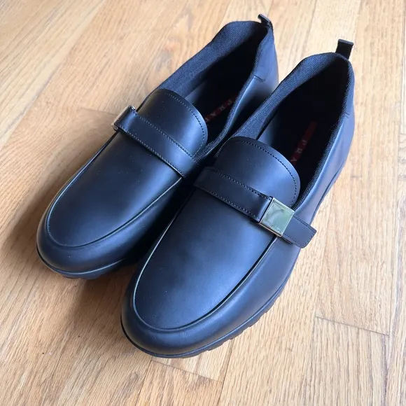 AUTH PRADA SNEAKERS SHOES BLACK LEATHER BRAND NEW - Prada size 7 or EU 42.