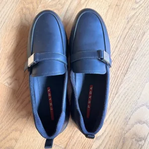 AUTH PRADA SNEAKERS SHOES BLACK LEATHER BRAND NEW - Prada size 7 or EU 42.