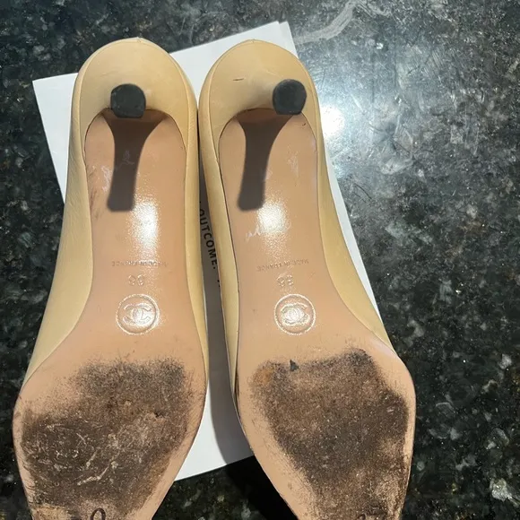 AUTHENTIC CHANEL CLASSIC PUMP VINTAGE SHOES size 38