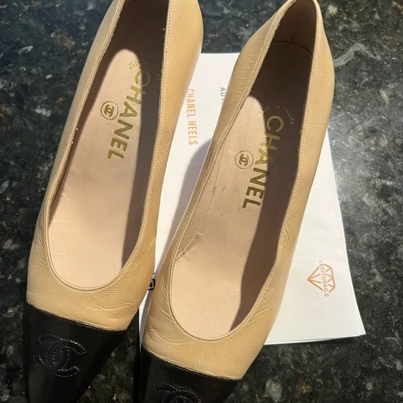 AUTHENTIC CHANEL CLASSIC PUMP VINTAGE SHOES size 38