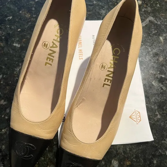AUTHENTIC CHANEL CLASSIC PUMP VINTAGE SHOES size 38