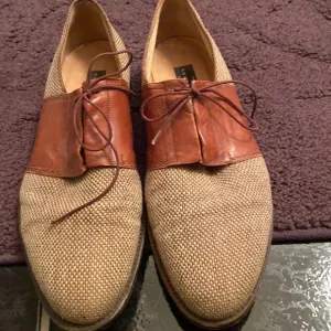 Avventure Shoes