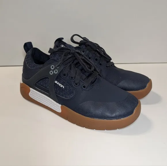 Axion Majik Low Top Skate Shoes Size 5