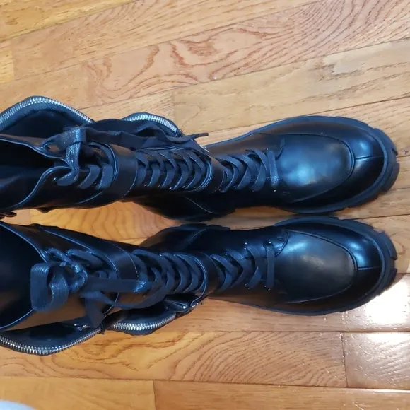 Azalea Wang Boots, brand new, size 8