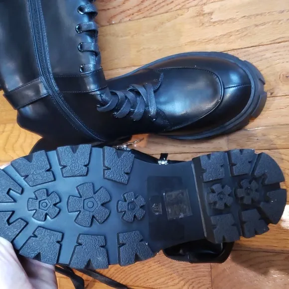 Azalea Wang Boots, brand new, size 8