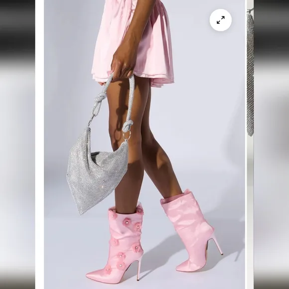 Azalea Wang Elegant Pink Heeled Boots Floral Accents Flowers Feminine Sz 7.5