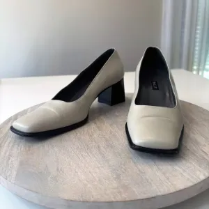 Bally Made in Italy Light Gray Leather Chunky Heels Shoes US Size 10 M
