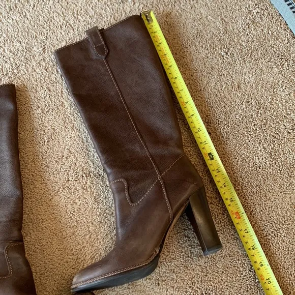 Banana Republic Boots. Size 7. Made in Brazil
