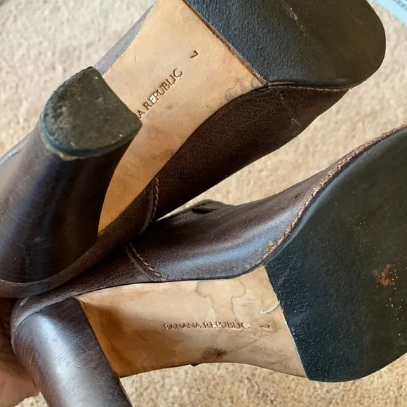 Banana Republic Boots. Size 7. Made in Brazil