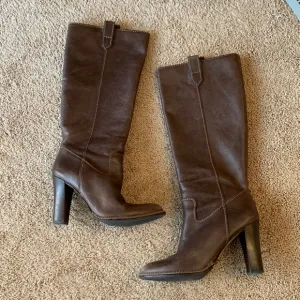 Banana Republic Boots. Size 7. Made in Brazil