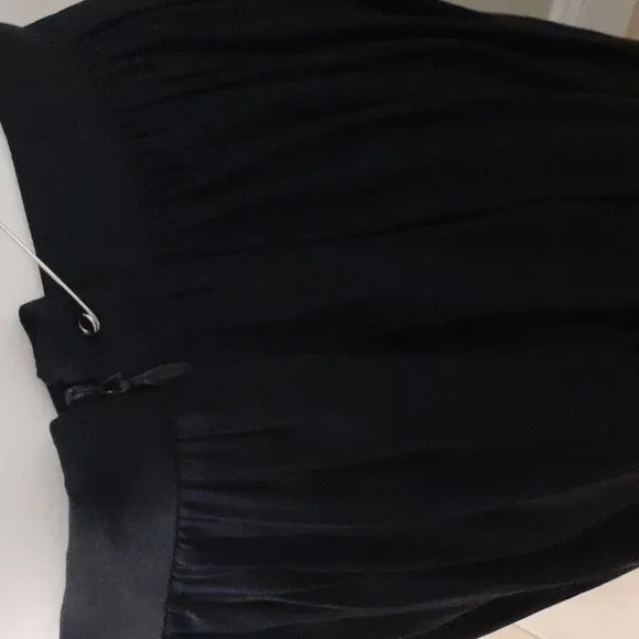 Banana Republic navy maxi skirt in 8P
