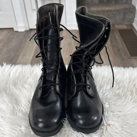 Bata Women's Black Lace-Up Boots Size 7W