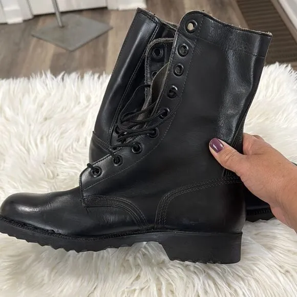 Bata Women's Black Lace-Up Boots Size 7W