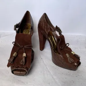 BCBG Brown Croc Embossed Platform Peep Toe Sandal Fringe Tassel - Size 7 Heels