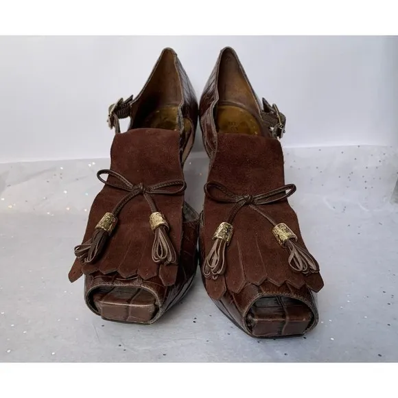 BCBG Brown Croc Embossed Platform Peep Toe Sandal Fringe Tassel - Size 7 Heels