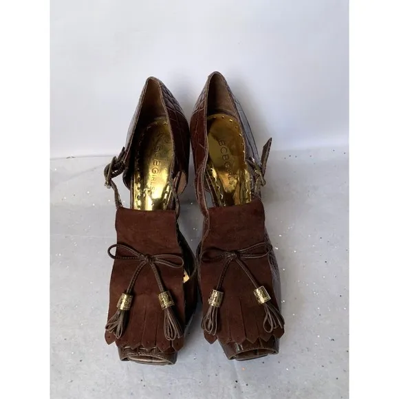 BCBG Brown Croc Embossed Platform Peep Toe Sandal Fringe Tassel - Size 7 Heels