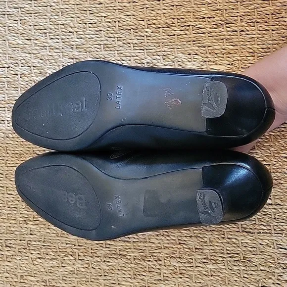 BEAUTIFEEL black leather kitten heels. Comfortable shoes!  Size 39 or 8.5.