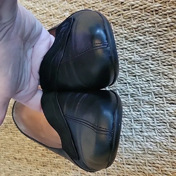 BEAUTIFEEL black leather kitten heels. Comfortable shoes!  Size 39 or 8.5.