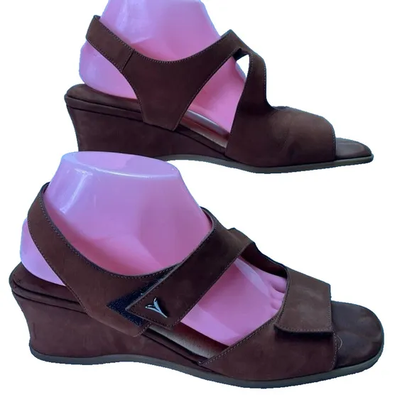 BeautiFeel Shoes Womens 10 Amber Brown Nubuck Leather Ankle Strap Sandals Wedge