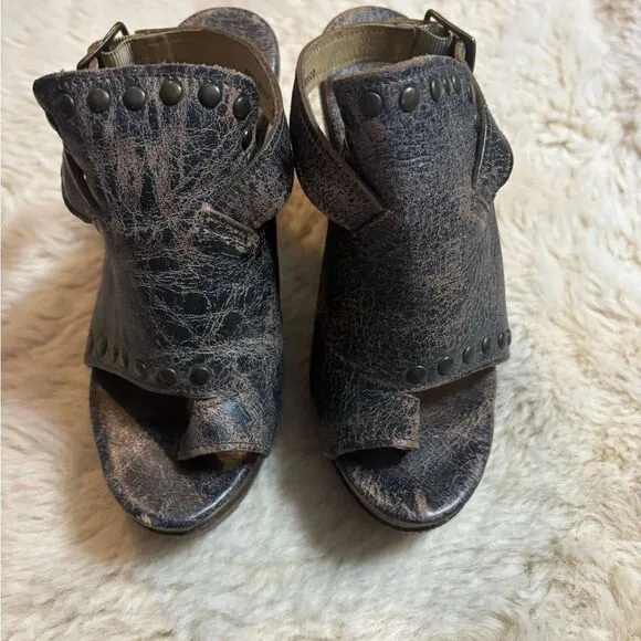 Bed Stu Joann Wood Wedge Distressed in Black size 7.5