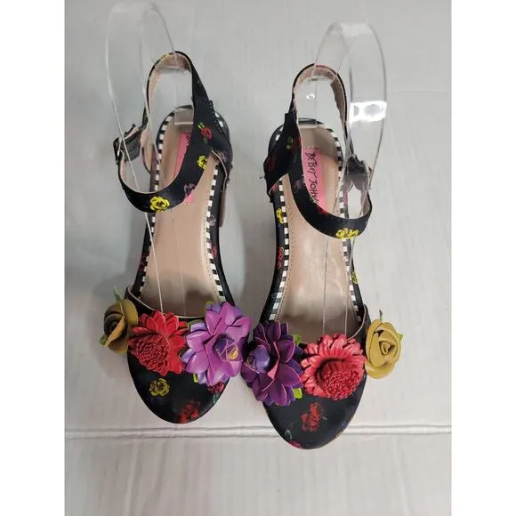 BETSEY JOHNSON Bow Womens Black 4&quot; Platform Rose Block Heel Sandals Sz 7