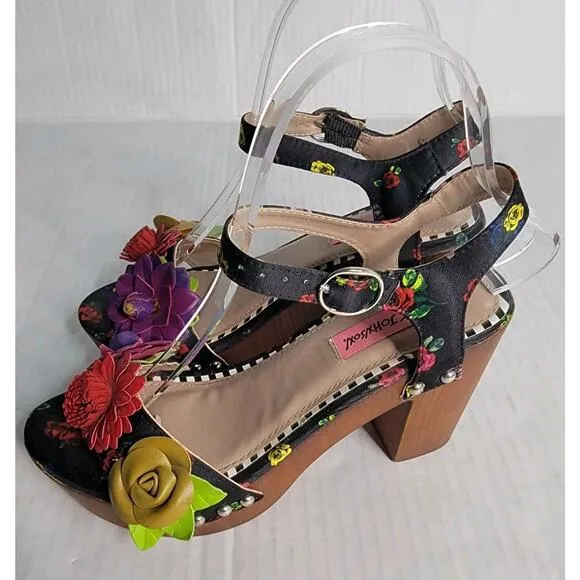 BETSEY JOHNSON Bow Womens Black 4&quot; Platform Rose Block Heel Sandals Sz 7