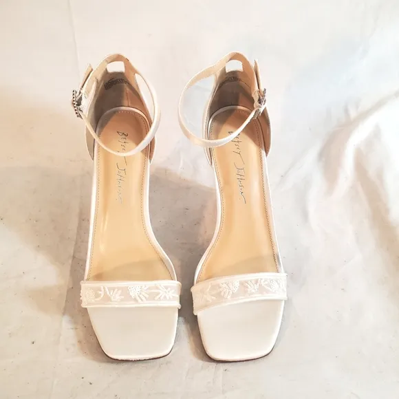 Betsey Johnson Women's Size 8.5 White Ivan Wedge Ankle Strap Dress Sandal New