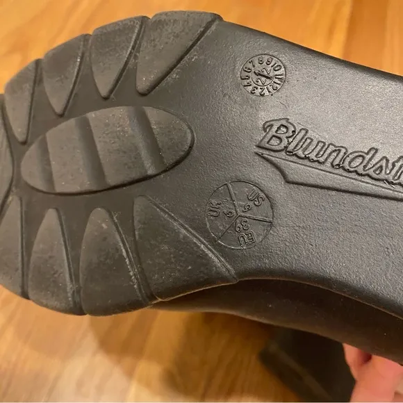 Blundstone #1671 WOMEN'S SERIES HEELED BOOTS - BLACK Size 9