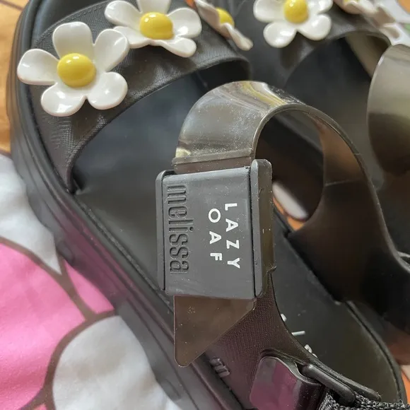 BNWOT Melissa x Lazy Oaf Black Daisy Flower Women's Platform Sandals