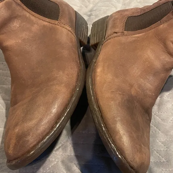 Born boots mens size 13 pre-owned condition brown