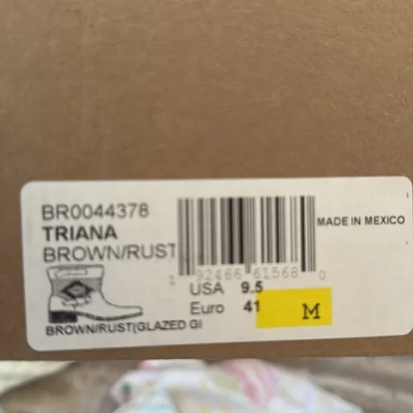 BORN Women's Triana Brown 9.5 boots brand new