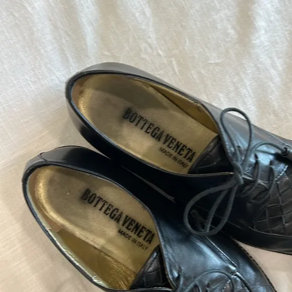 Bottega Veneta leather shoes.