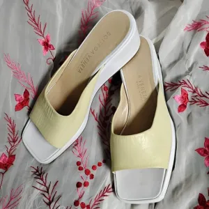 ❤️BOTTEGA VENETA Yellow/White Leather Low Wedge Shoes 5 1/2 C