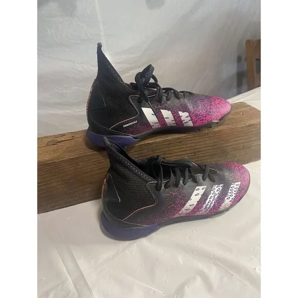 Boys Adidas Predator Freak‎ .3 Turf Soccer Shoes- Size 3- Excellent Condition