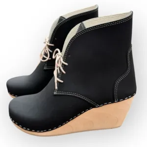 Brand New 8.5 MAGUBA 'CASABLANCA'  Black Leather Clog Boots