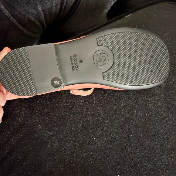 Brand new girls Gucci Pink Mary Jane Shoes with Rhinestone Buckle size 2