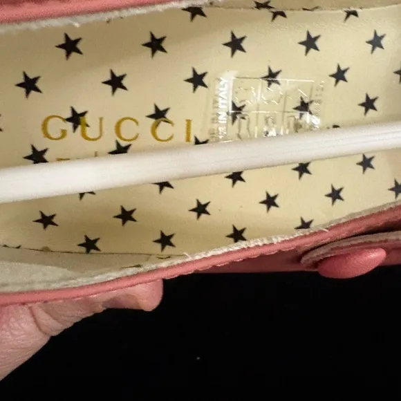 Brand new girls Gucci Pink Mary Jane Shoes with Rhinestone Buckle size 2