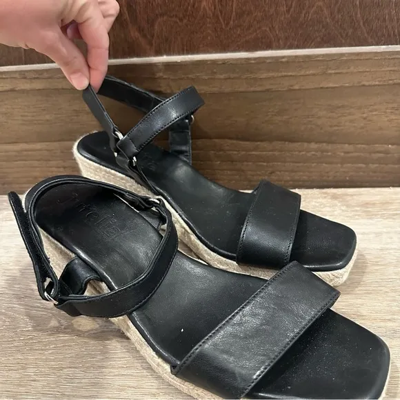 Brand New Jutelia Black espadrilles Wedge Sandals Size 10
