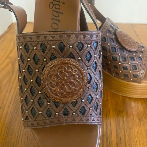 Brighton Muse Wedge Platform Sandals in russet. Size 7.5