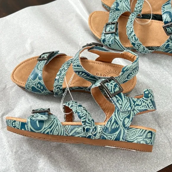 Brioso Solera Tooled Leather Sandals