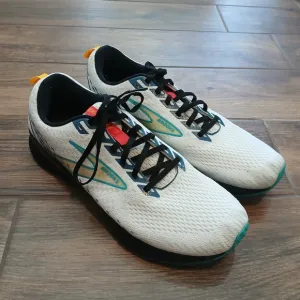 Brooks Levitate 5 Shoes Mens 11.5 D White Running Sneakers 1103701D179